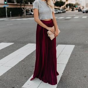 Vici Maxi Pleated Skirt